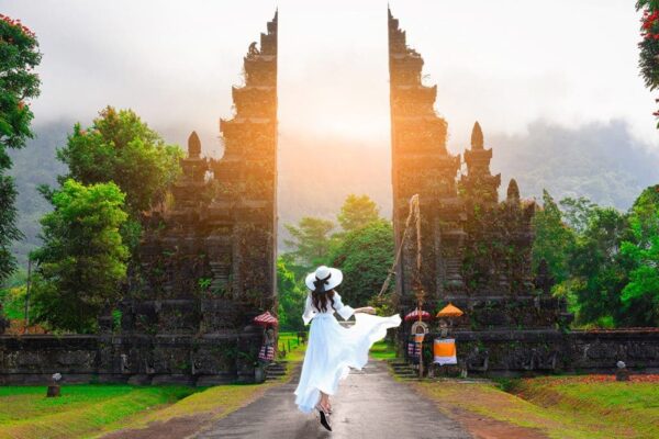 Handara Gate